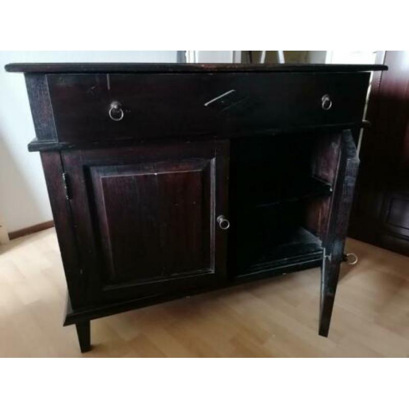 Lage koloniale kast