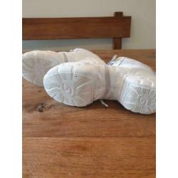 Witte dansschoenen met witte zool 35