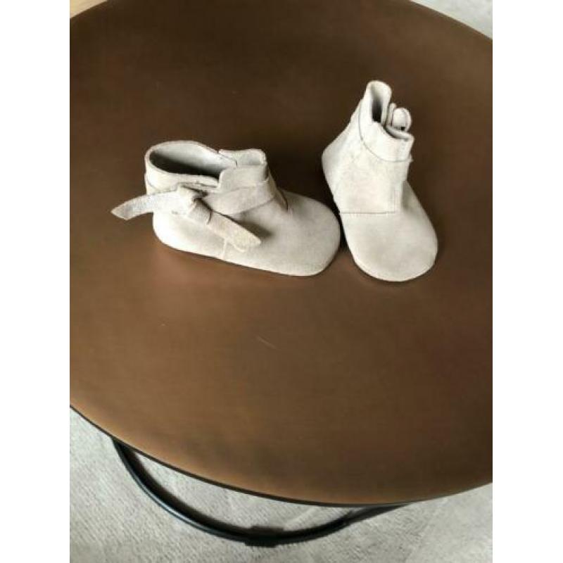 Leren babyschoentje Zara maat 17-18 *Nieuw*