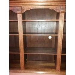 Antieke houten kast