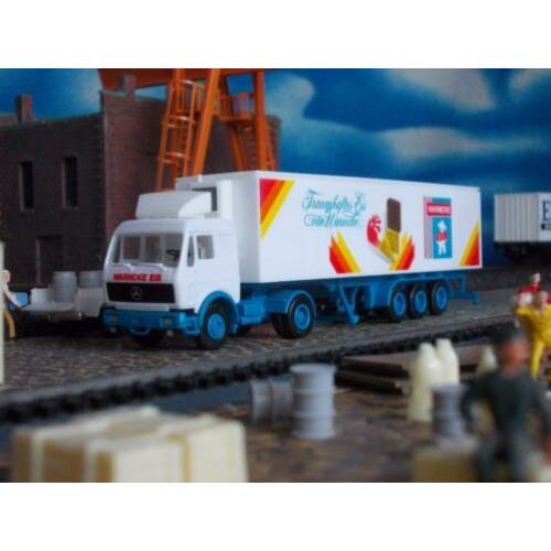 Mercedes Benz trekker/oplegger Warncke Eis - Herpa