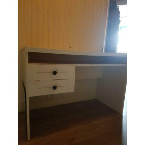Wit bureau 112 x 53 cm hoogte 74 cm