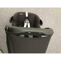Maxi cosi pebble zwart met regenhoes