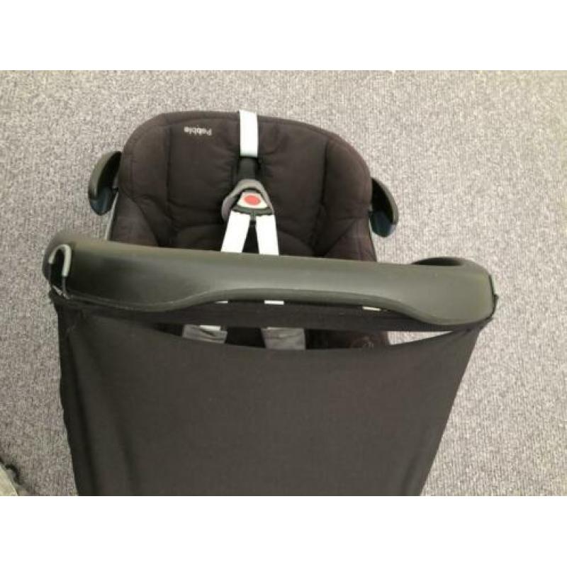 Maxi cosi pebble zwart met regenhoes
