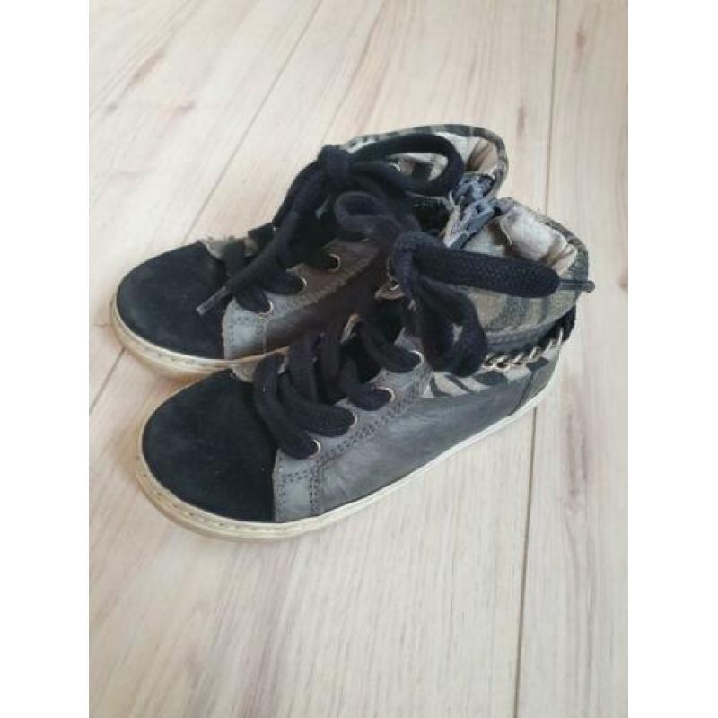 Hele leuke leren schoenen van Groot, maat 25.