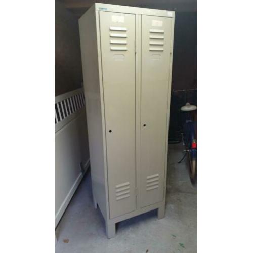 Leuke industriële lockerkast 2 deurs