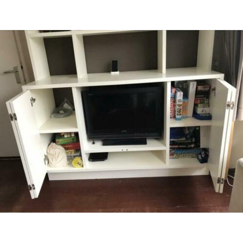 Witte kast voor woonkamer te koop