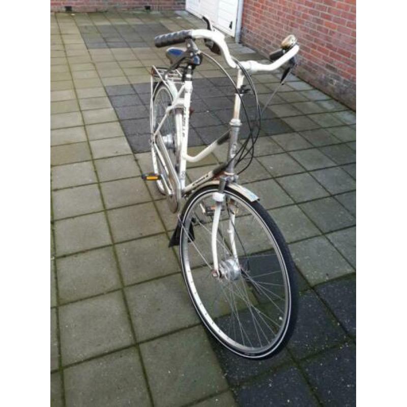 5 fietsen die moeten gerepareerd worden, moeten allemaal mee