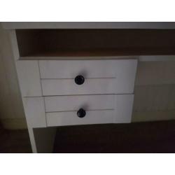 Wit bureau 112 x 53 cm hoogte 74 cm