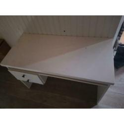 Wit bureau 112 x 53 cm hoogte 74 cm