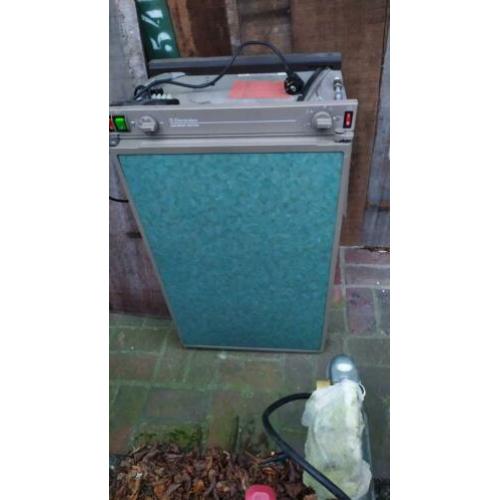 Elektrolux absorptie koelkast met wielkastuitsparing RM4231