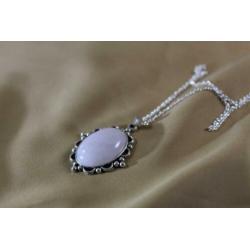 Rozekwarts , roze steen hanger