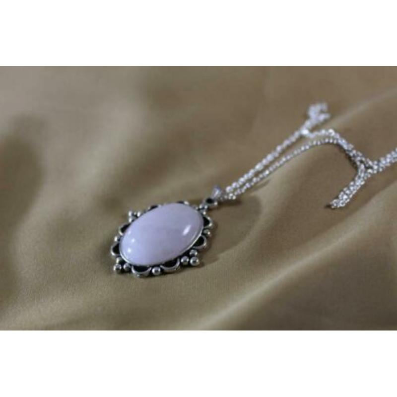 Rozekwarts , roze steen hanger