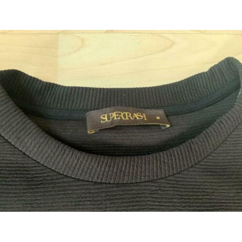 Supertrash - Zwarte sweater met doorschijnende stukken mt M