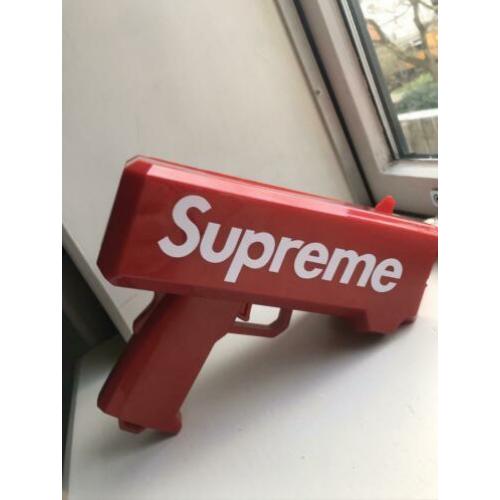 Supreme money gun