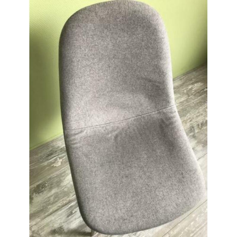 6 grijze eettafel stoelen in nette staat