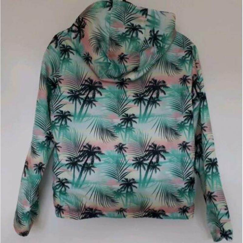 Meisjesjasje, zomerjasje, met zomerse print maat 122/128