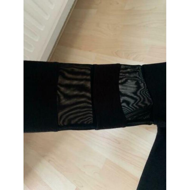 Supertrash - Zwarte sweater met doorschijnende stukken mt M