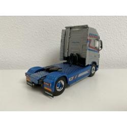 Van de Haterd; VOLVO FH4 GLOBETROTTER 4x2