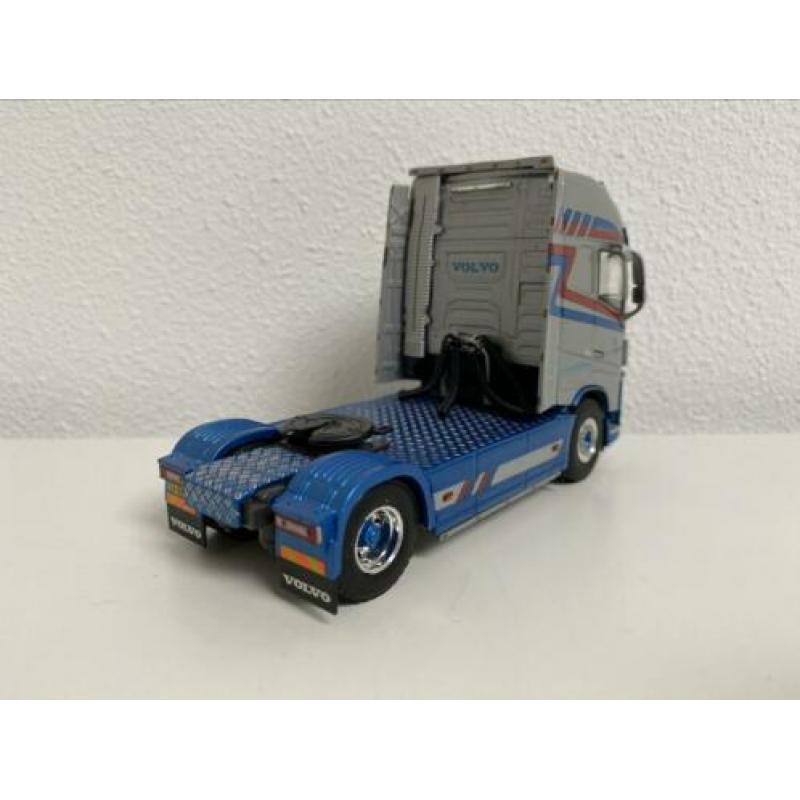 Van de Haterd; VOLVO FH4 GLOBETROTTER 4x2