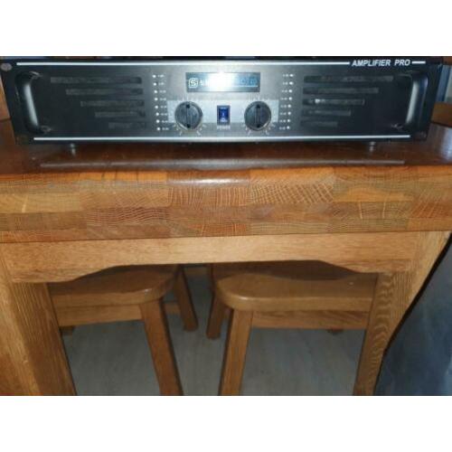 Skytec pro240 versterker