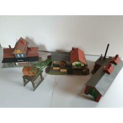 Polo H0 Locloods, watermolen, groot station en een kraan.