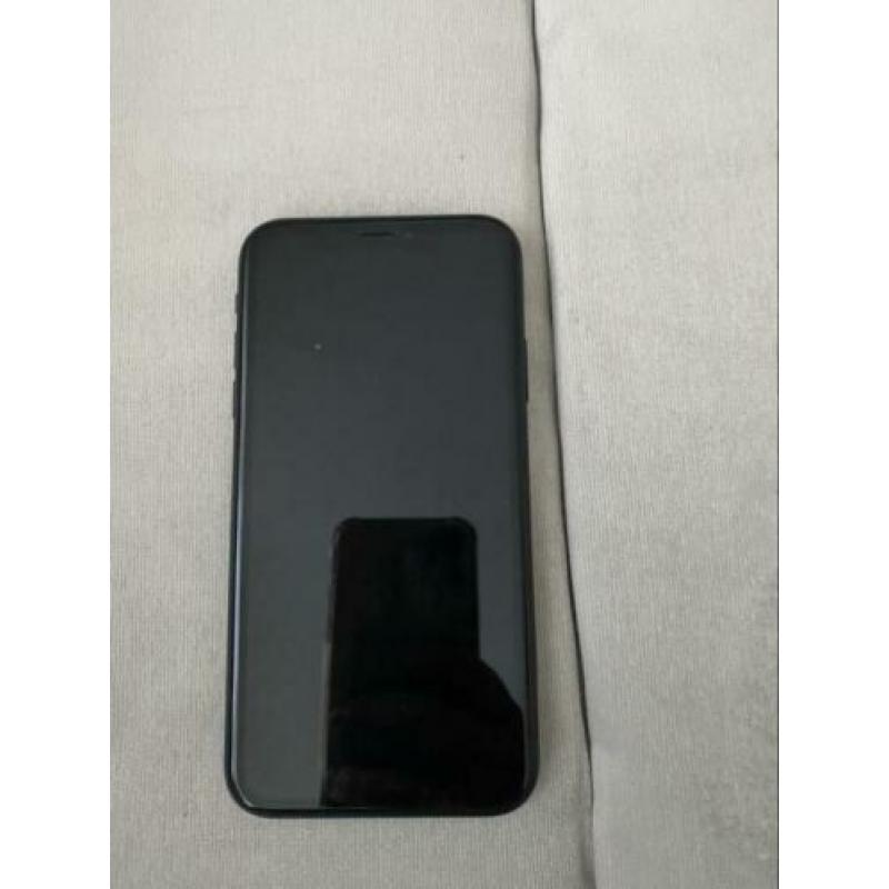 Iphone XR (Zo goed als nieuw)