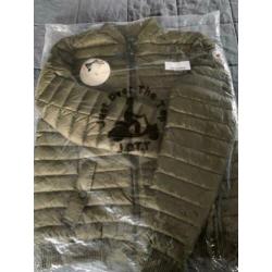 JOTT donsjas madi Khaki maat 134140 NIEUW