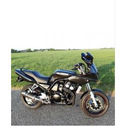 Yamaha fazer 600 zeer netjes!!