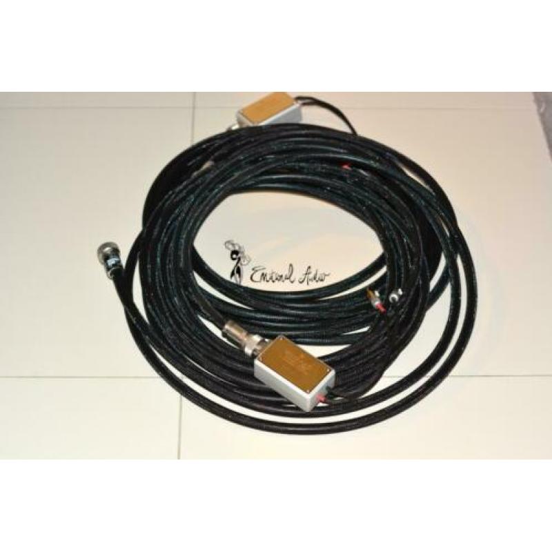 Goldmund UHD luidsprekerkabels met luidspreker Adapter.