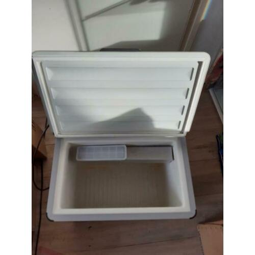 Te koop camping koelkastje Electrolux