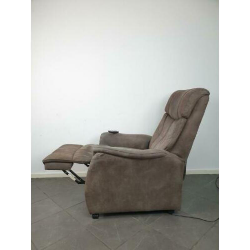 Mooie sta op stoel relax fauteuil staopstoel