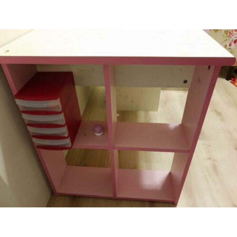Mooi meisjes bureau te koop