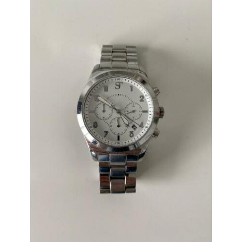 Supertrash horloge
