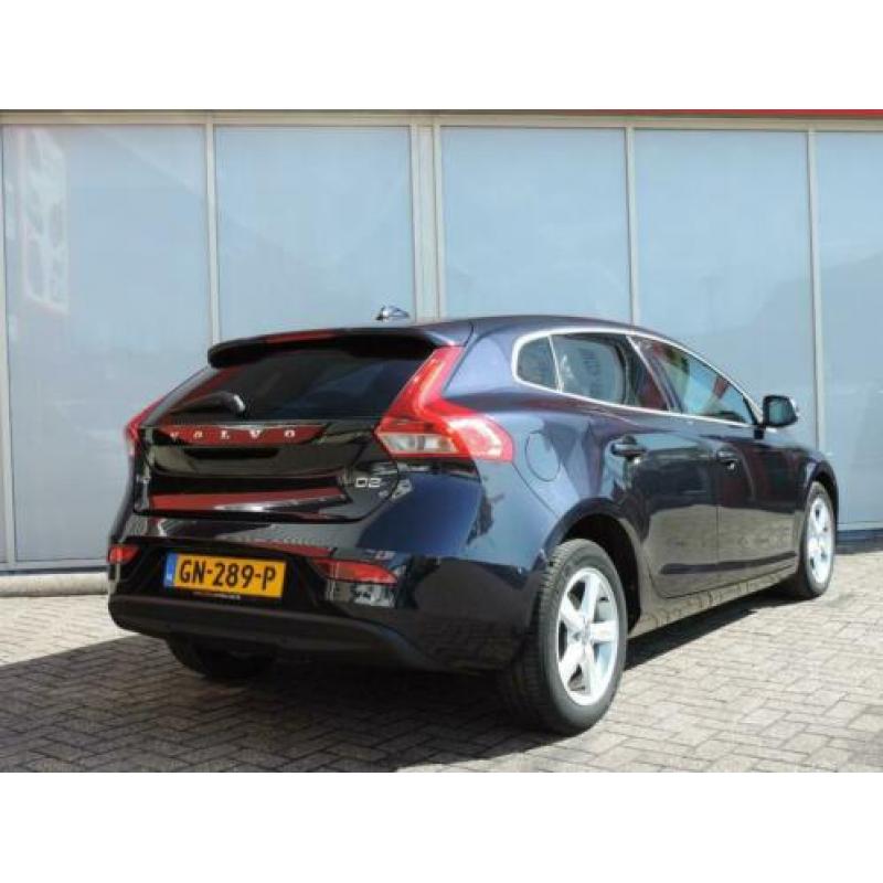Volvo V40 2.0 D2 Summum Business (full options) (bj 2015)