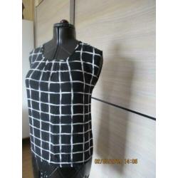 tuniek the Sting, zwart/wit/grijs tinten, maat S, volgnr 5