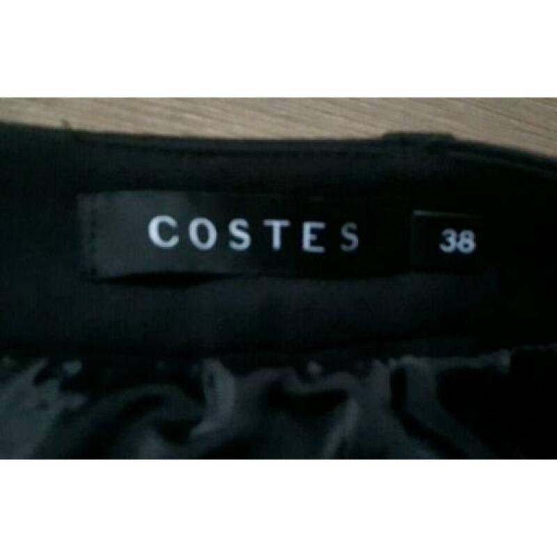 Leuk sjiek kort zwart rokje Costes maat 38