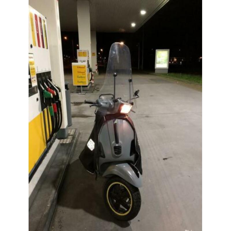 CUSTOM Vespa S 4 takt snor
