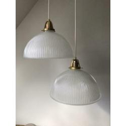 2 Vintage holophane mat glazen hanglampen lampenkap streep
