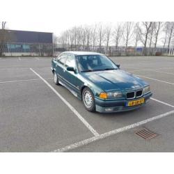 BMW E36 318i