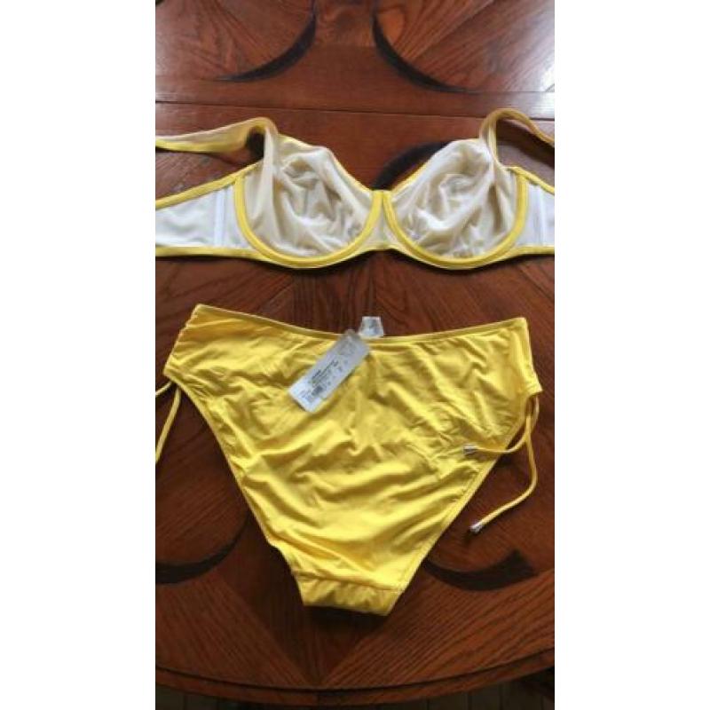 Lise Charmel nieuwe bikini top 85E slip 42, prachtig geel