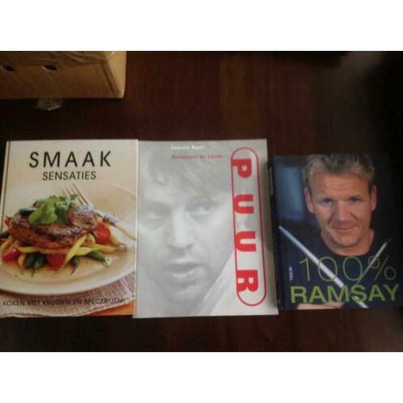 Doos vol kookboeken