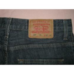 Levis jeans maat 30 - 32 . Type 507 .