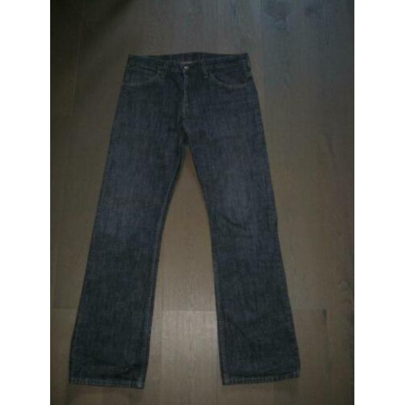 Levis jeans maat 30 - 32 . Type 507 .
