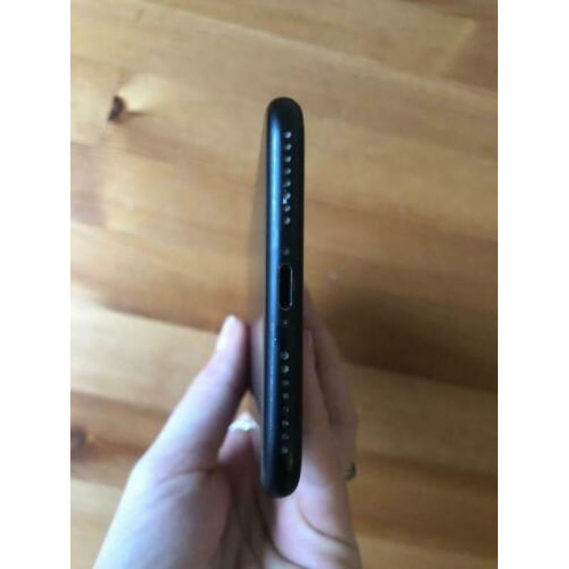 iPhone 7 plus 128GB inclusief oplader& hoesje