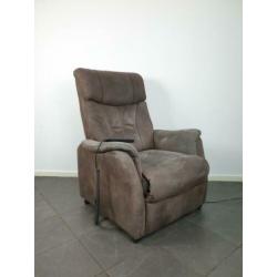 Mooie sta op stoel relax fauteuil staopstoel