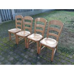 4 Houten stoelen