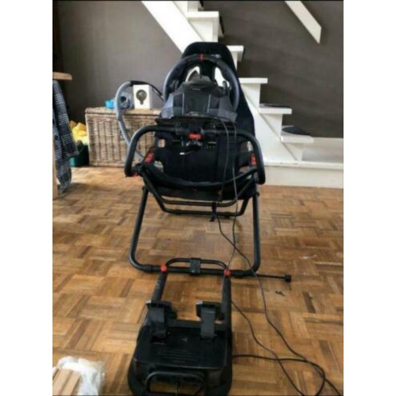Playseat challenge inc. Hori Racing wheel en formule 1 2019