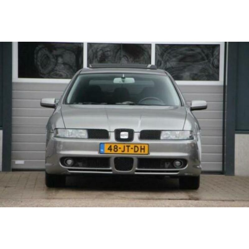 Seat LEON 1.8 20VT TOPSPORT SCHUIFDAK CRUISE CLIMA N.A.P.