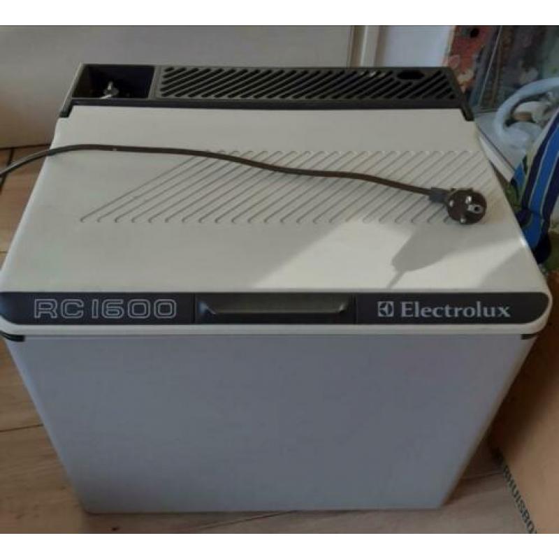 Te koop camping koelkastje Electrolux